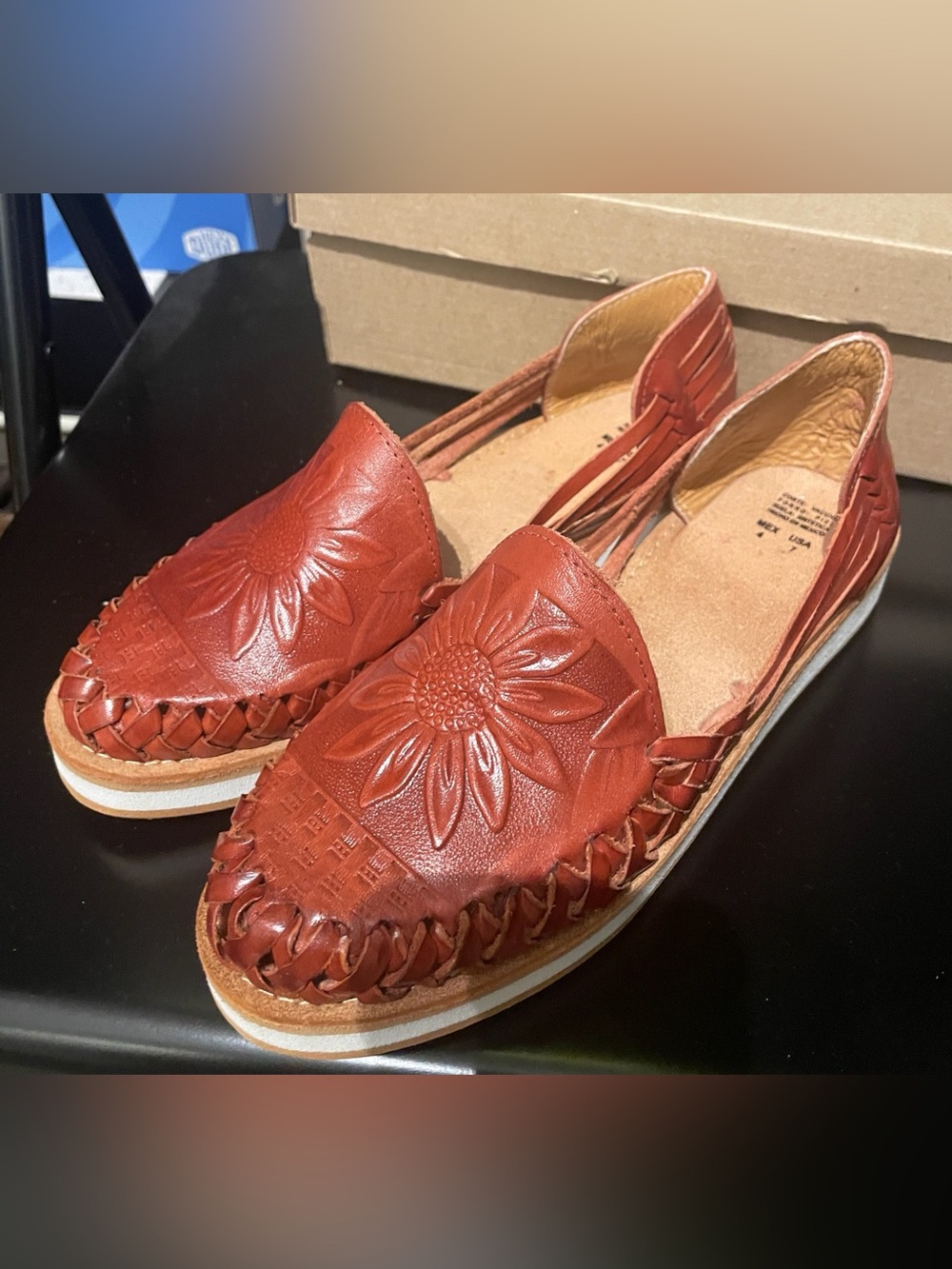 Women’s Mexican traditional sandals